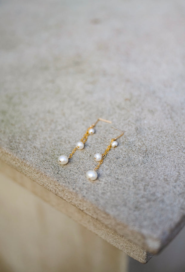 Three Pearl Stud Earring