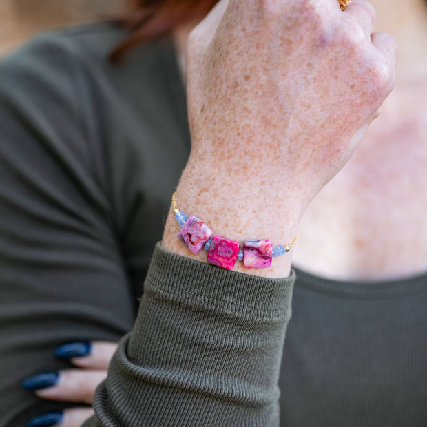 Pink Agate and Blue Glass Bracelet